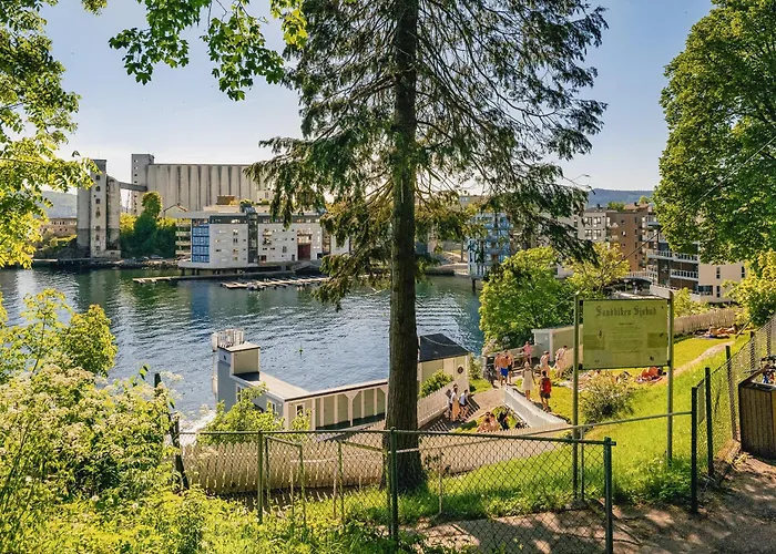 Moderne Med Sjoglott Og Balkong Apartment Bergen