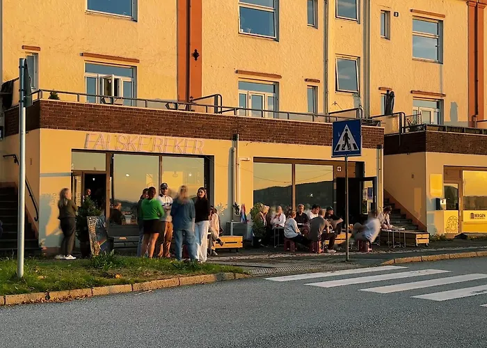 Moderne Med Sjoglott Og Balkong Апартаменты *