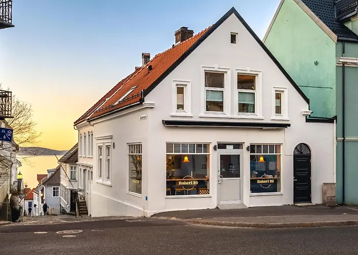 Moderne Med Sjoglott Og Balkong Апартаменты